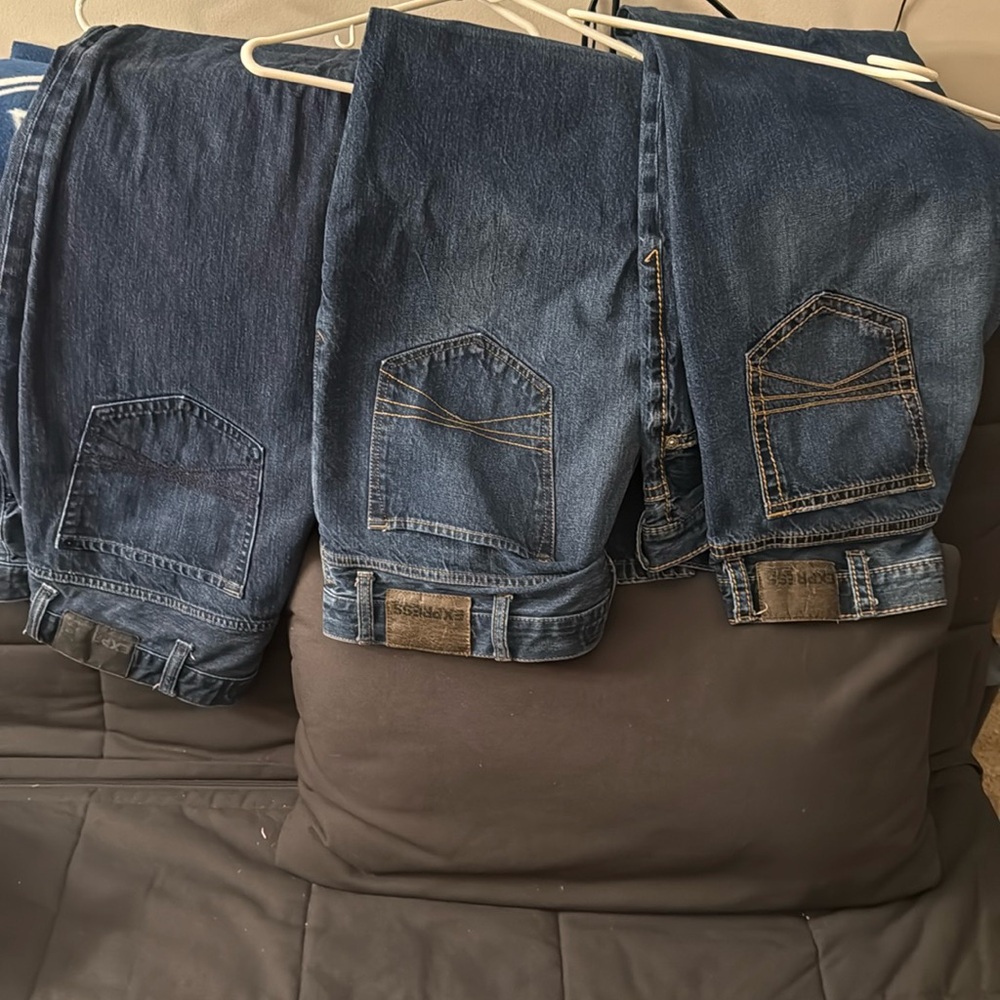 Express Blake Loose Fit Straight Leg Three pairs vintage 38-32